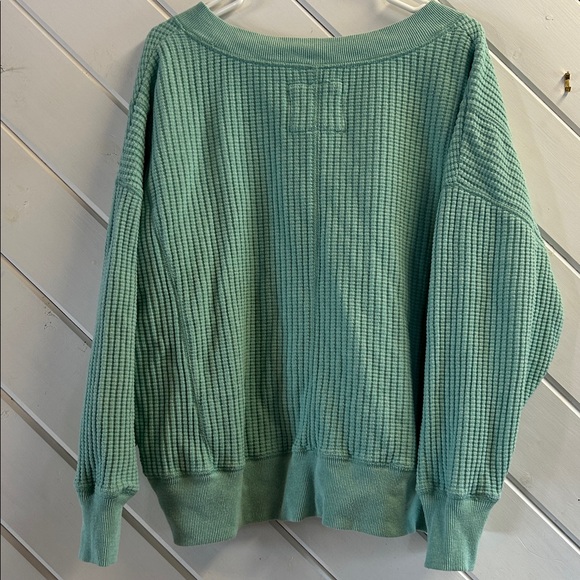 AMERICAN EAGLE OUTFITTERS V-Neck Oversized Waffle Sweater - Picture 4 of 8